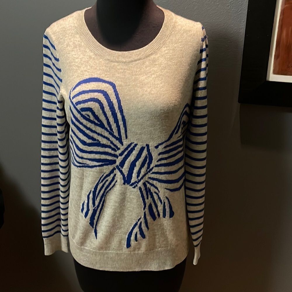 Banana Republic heather gray wool blend stripe sleeve front bow design sweater.